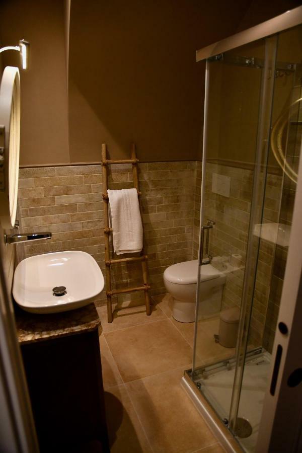 Le Stanze Del Borgo Hotel Nettuno Buitenkant foto