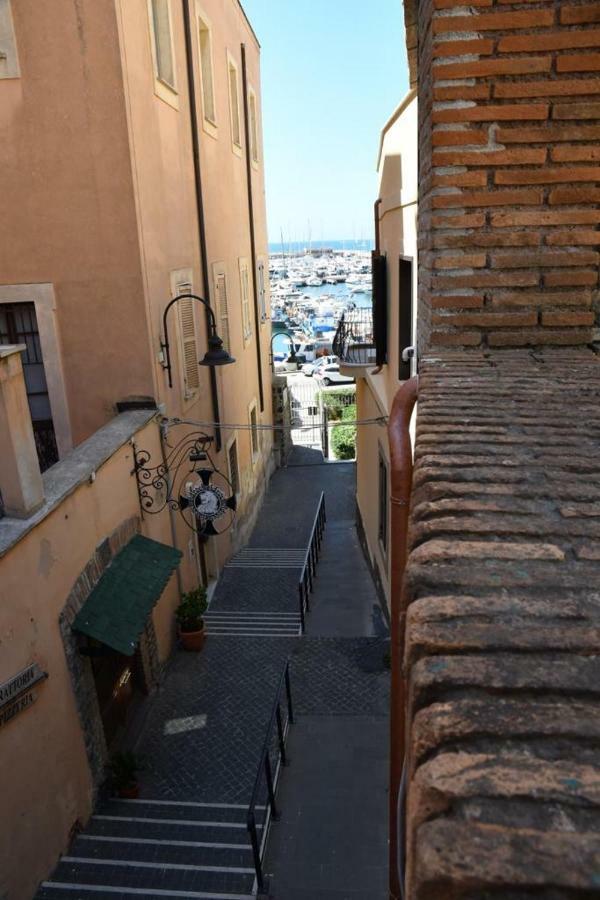 Le Stanze Del Borgo Hotel Nettuno Buitenkant foto